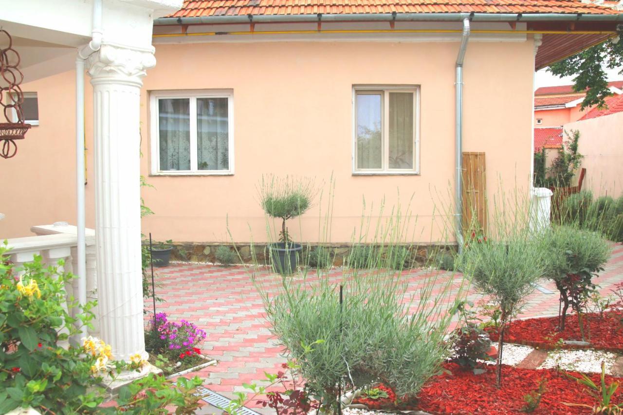 Yox Apartment 4 Oradea Luaran gambar